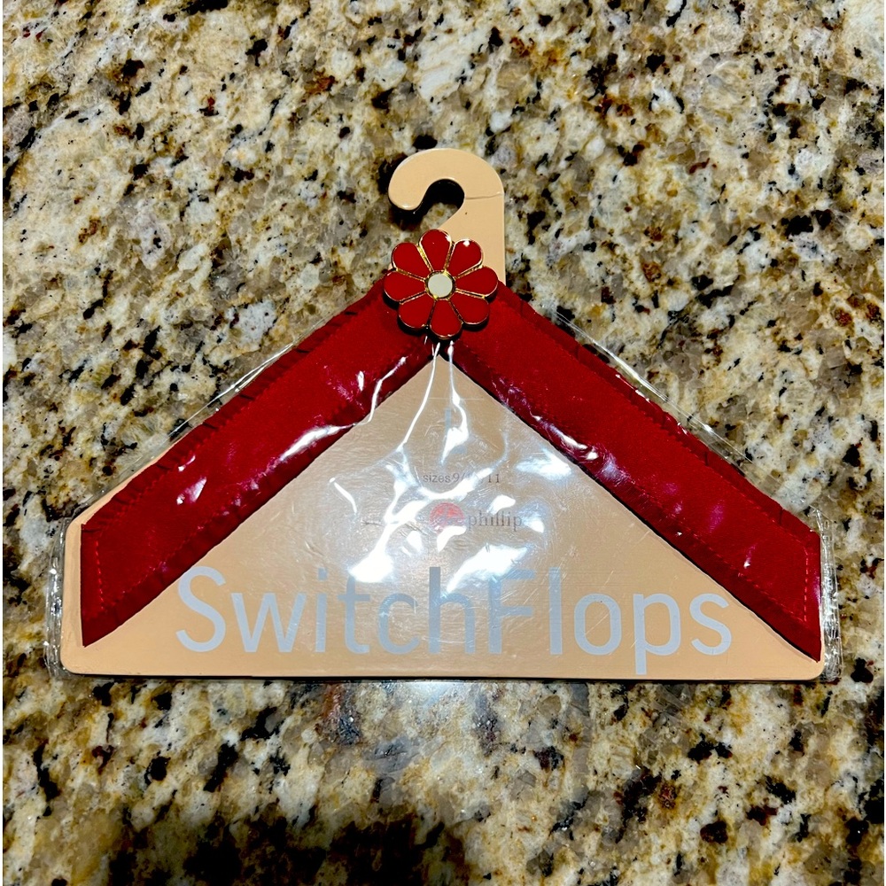 Lindsay Phillips switch flops accessories